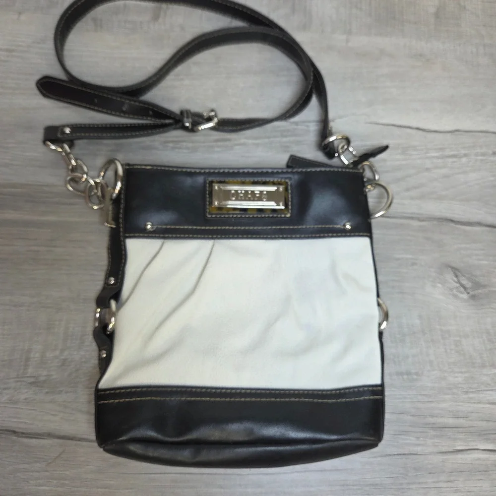Chaps Black White Colorblock Crossbody Bag Silver Chain Link Hardware Small